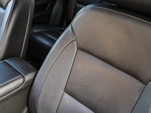 Used 2019 GMC Acadia SLT image 31