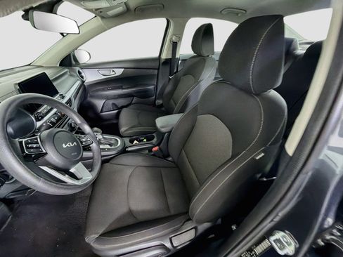 Used 2024 Kia Forte LXS FWD image 13