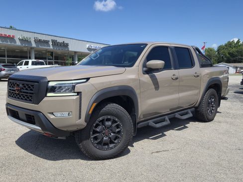 Used 2022 Nissan Frontier PRO-4X w/ Pro-4X Premium Package AWD/4WD image 1