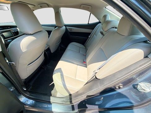 Used 2015 Toyota Corolla LE FWD image 19