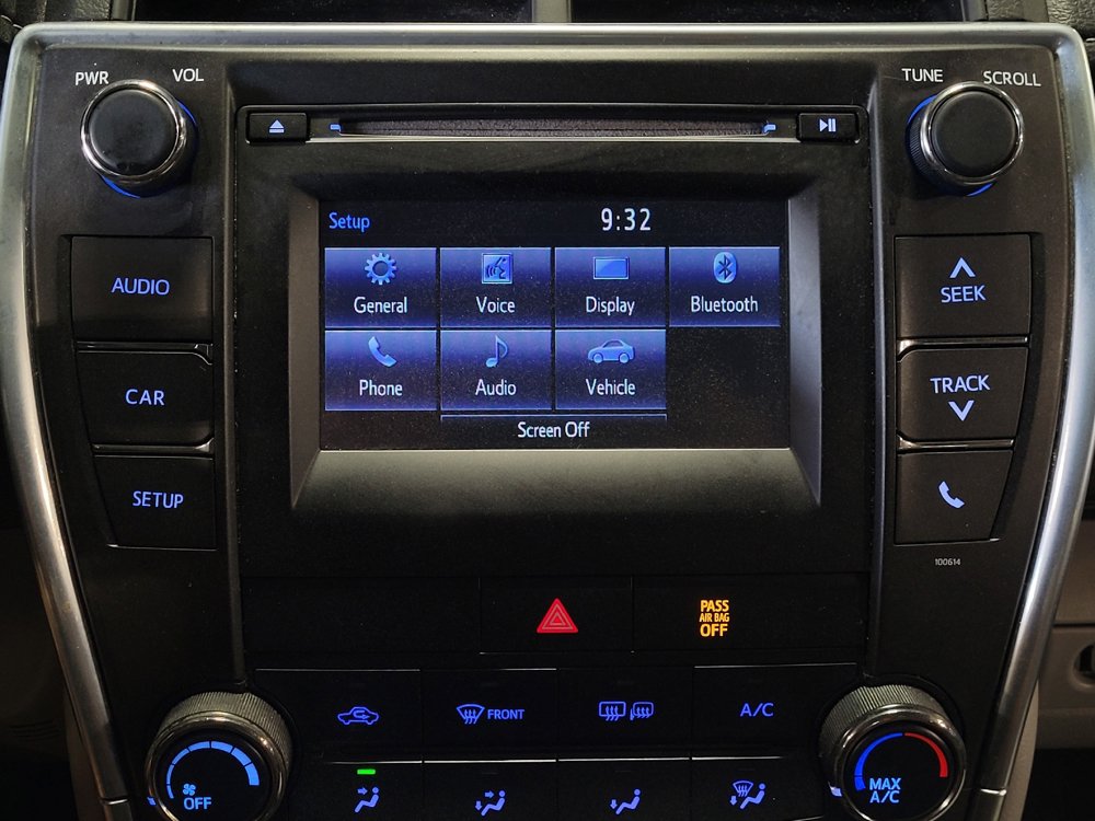 Used 2016 Toyota Camry LE FWD image 25