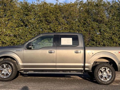 Used 2016 Ford F150 XLT w/ Equipment Group 301A Mid image 4