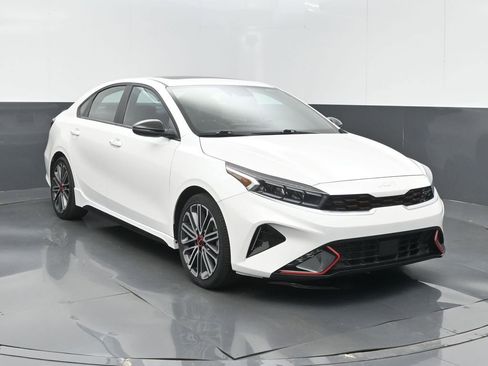 Used 2023 Kia Forte GT w/ GT2 Package FWD image 3