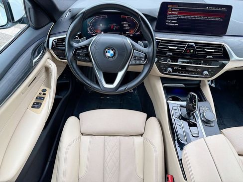 Used 2021 BMW 530i w/ Convenience Package image 17