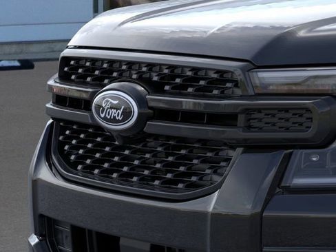 New 2025 Ford Ranger Lariat w/ Black Appearance Package image 19