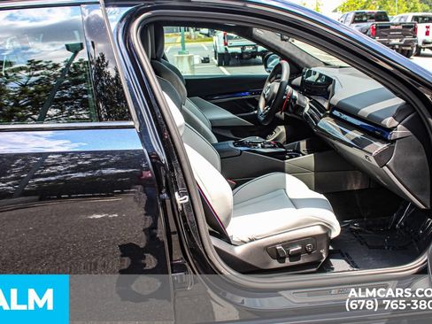 Used 2026 BMW M5 Touring AWD/4WD image 21