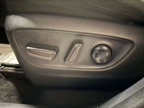 Used 2021 Toyota RAV4 XLE image 16