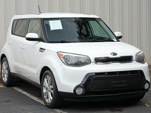 Used 2016 Kia Soul + FWD image 45