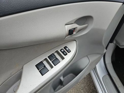 Used 2011 Toyota Corolla LE image 15