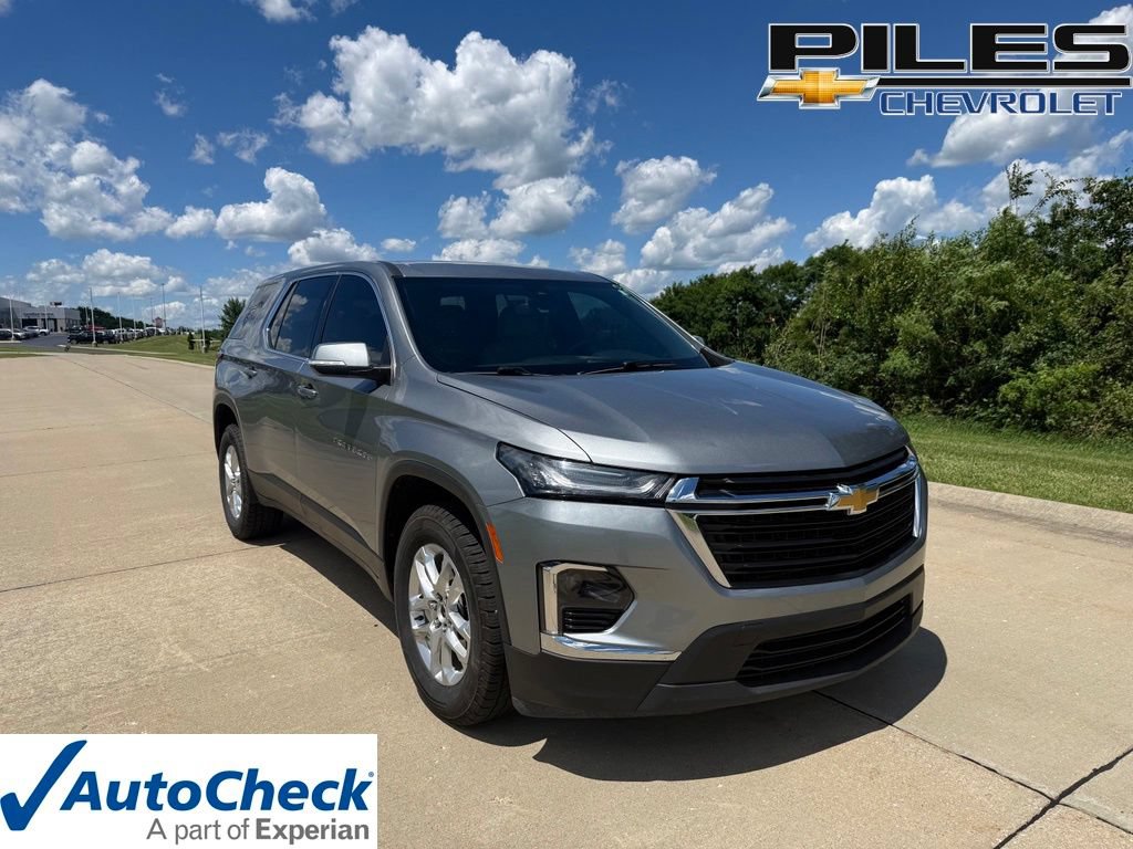 Used 2023 Chevrolet Traverse LS w/ Safety Package FWD image 1