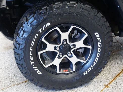 Used 2021 Jeep Wrangler Unlimited Rubicon w/ Uconnect 4C Nav & Sound Group AWD/4WD image 11