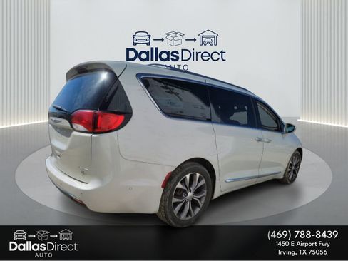 Used 2017 Chrysler Pacifica Limited w/ UConnect Theater Package image 6