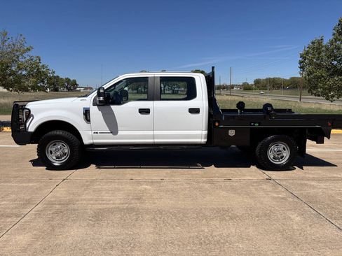 Used 2019 Ford F250 XL w/ Power Equipment Group AWD/4WD image 2