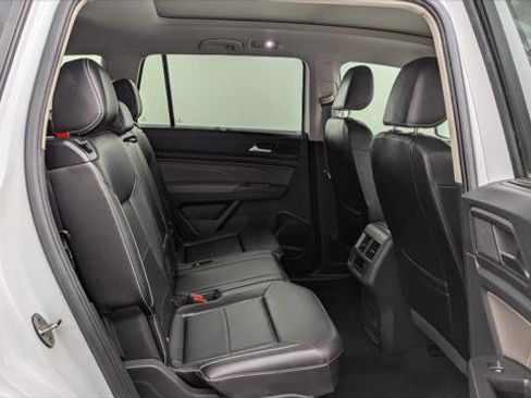 Used 2022 Volkswagen Atlas SEL image 19