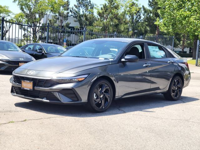 New 2026 Hyundai Elantra Sport FWD image 2