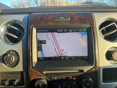 Used 2013 Ford F150 Platinum image 19