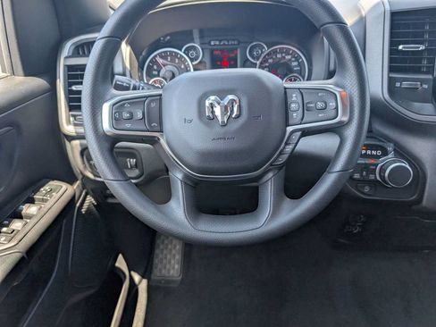 New 2026 RAM 1500 Express AWD/4WD image 17