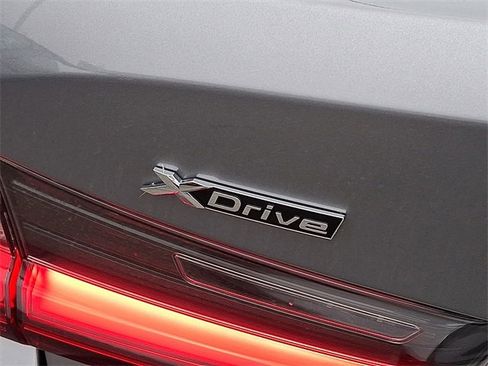 Used 2024 BMW 330e xDrive image 26