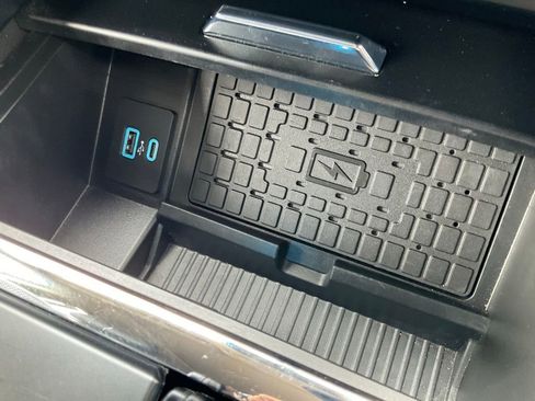 Used 2024 Ford Expedition XLT RWD image 48