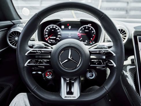 Used 2025 Mercedes-Benz AMG GT 63 image 49
