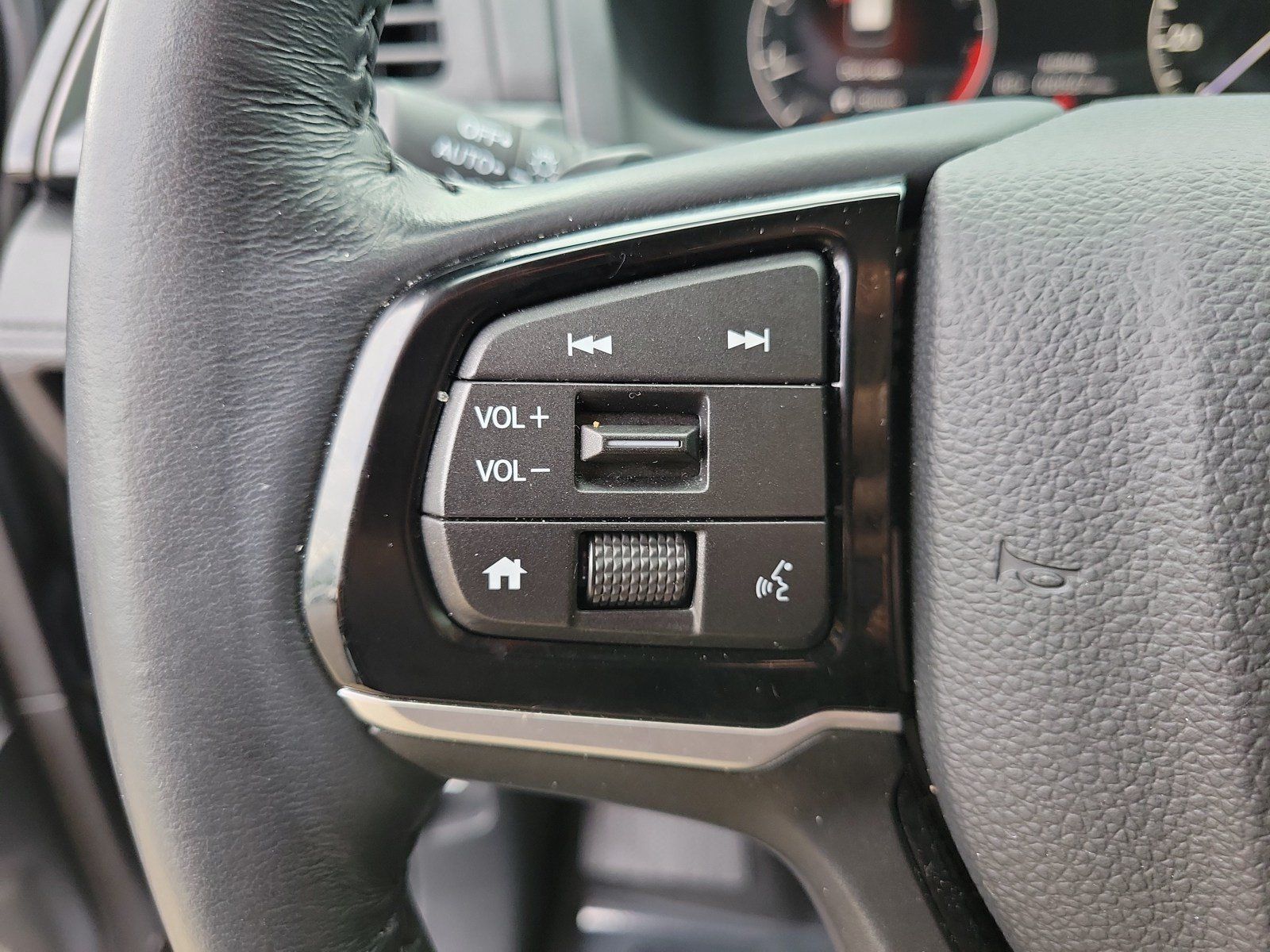 Used 2025 Honda Odyssey Elite image 18