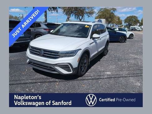 Used 2022 Volkswagen Tiguan SE image 1