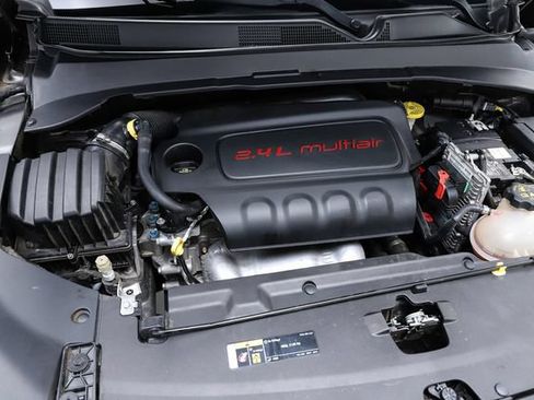 Used 2022 Jeep Compass Latitude AWD/4WD image 32