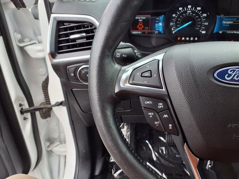 Used 2022 Ford Edge Titanium image 12