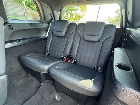 Used 2018 Mercedes-Benz GLS 450 4MATIC w/ Premium Package image 19