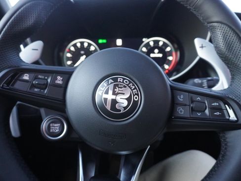 New 2025 Alfa Romeo Giulia AWD image 18