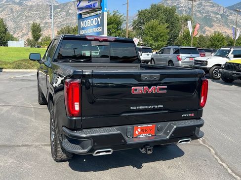 Certified 2023 GMC Sierra 1500 AT4 w/ Technology Package AWD/4WD image 11