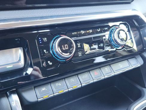 New 2026 GMC Sierra 1500 Denali w/ Denali Reserve Package image 15