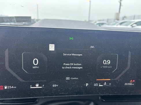 Certified 2025 Kia Carnival SX Prestige FWD image 9