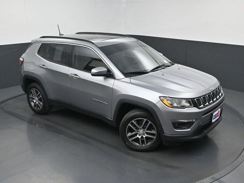 Used 2018 Jeep Compass Latitude w/ Popular Equipment Group image 29