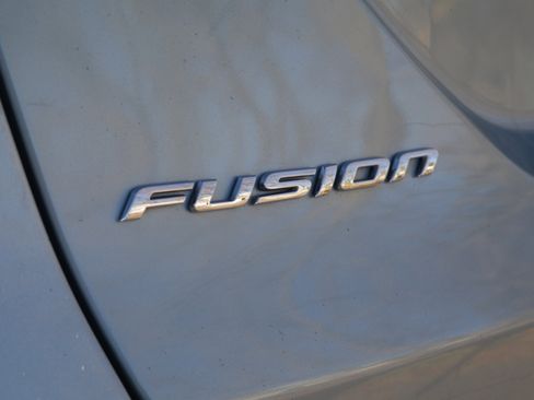 Used 2013 Ford Fusion SE image 17