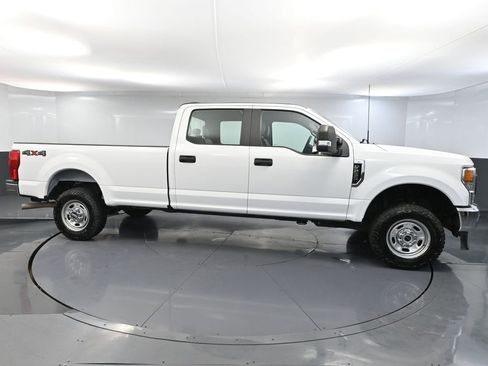 Used 2022 Ford F250 XL w/ Power Equipment Group image 3