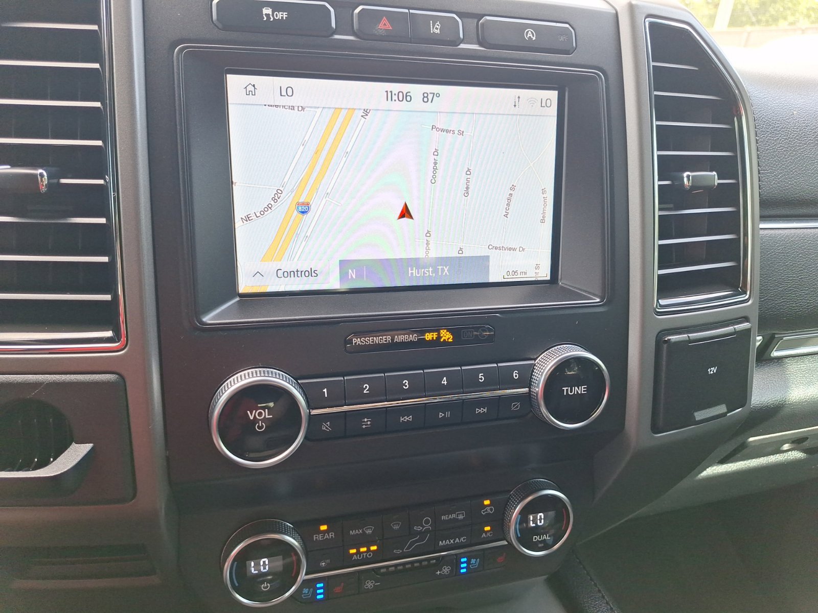 Used 2020 Ford Expedition Max XLT w/ Equipment Group 202A RWD image 27