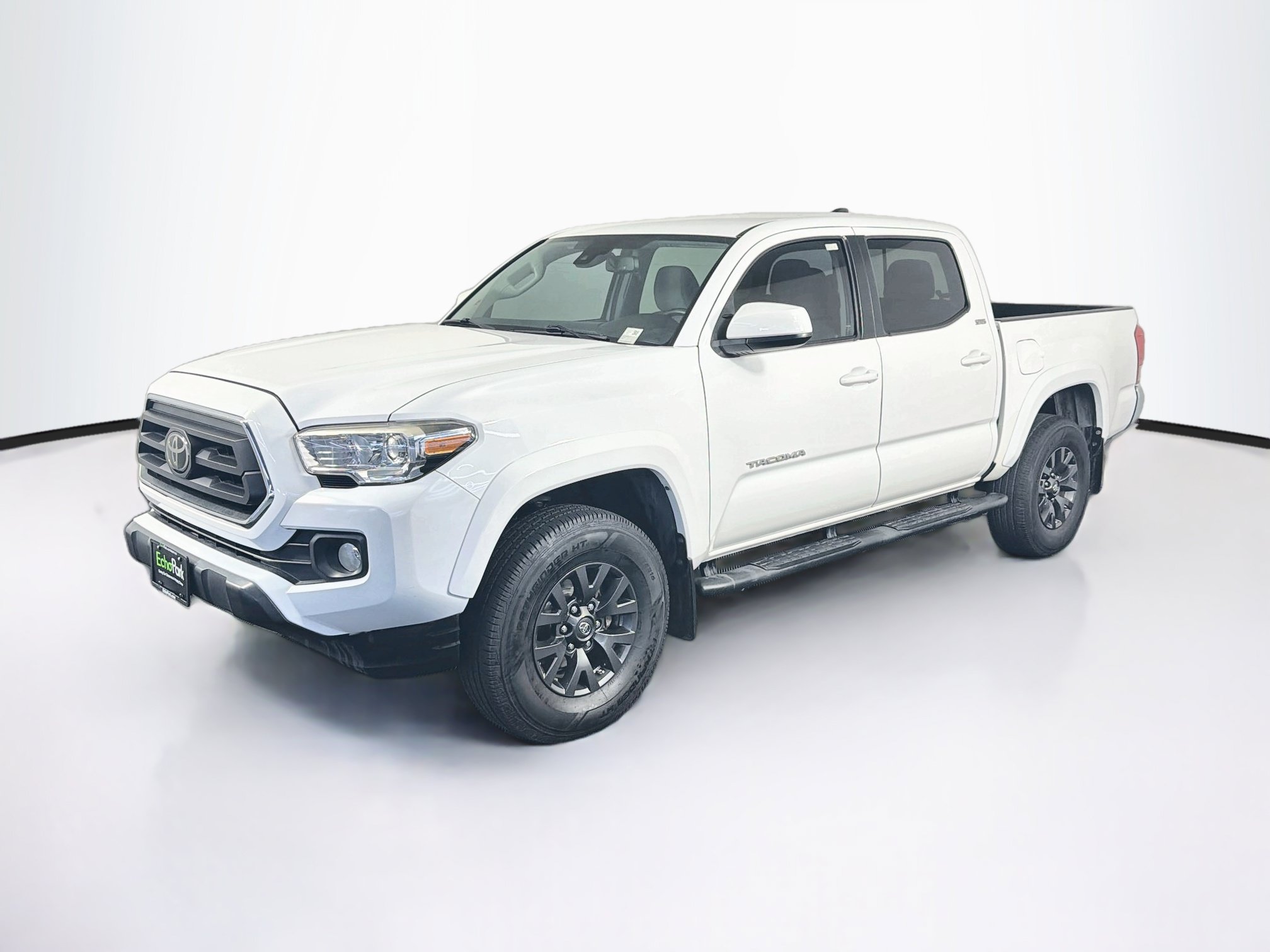 Used 2020 Toyota Tacoma SR5 RWD image 3