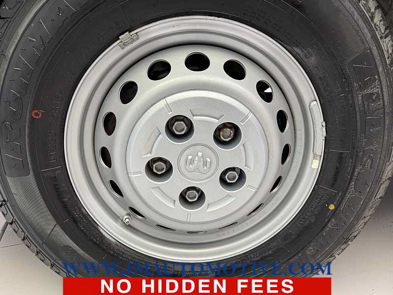 Used 2025 RAM ProMaster 2500 w/ Convenience Group FWD image 9