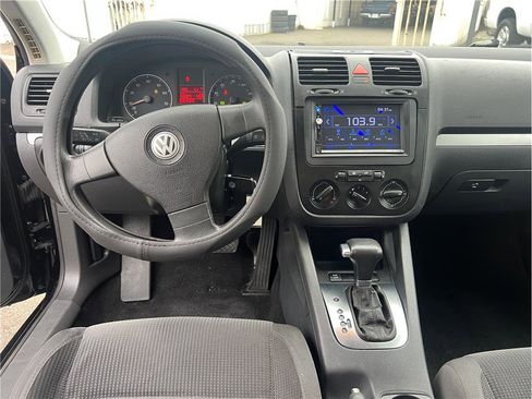 Used 2009 Volkswagen Jetta S image 6