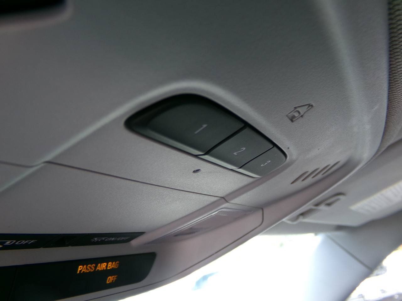 Used 2020 Chevrolet Traverse LT AWD/4WD image 36