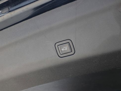 Used 2023 Chevrolet Tahoe Premier RWD image 52