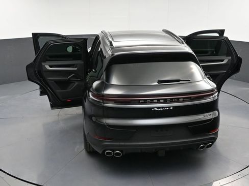 New 2026 Porsche Cayenne S AWD/4WD image 35