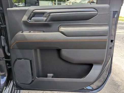 Used 2024 GMC Sierra 2500 AT4 w/ AT4 Premium Plus Package AWD/4WD image 19