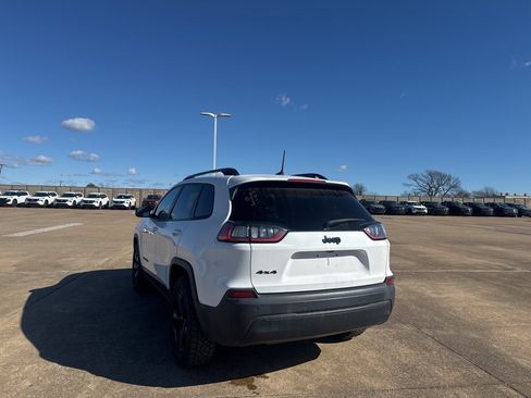 Used 2020 Jeep Cherokee Latitude Plus image 6