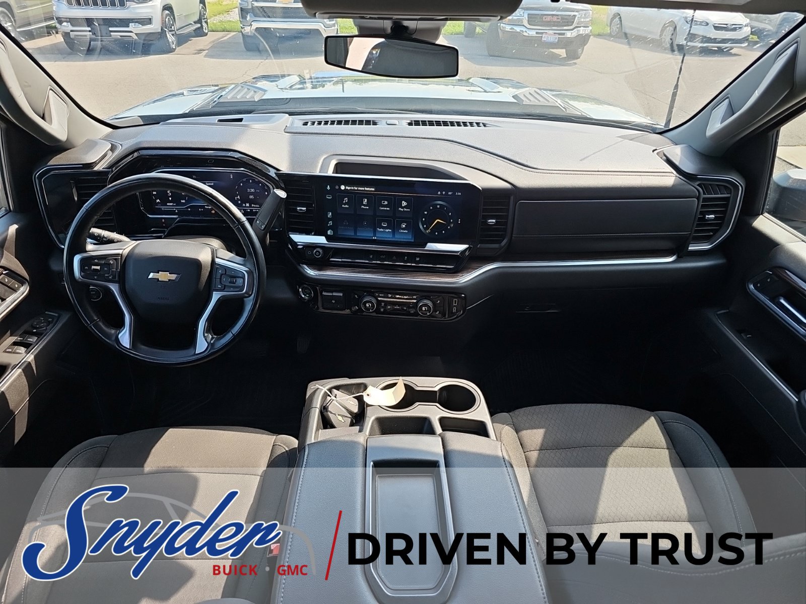 Used 2025 Chevrolet Silverado 2500 LT w/ Convenience Package AWD/4WD image 21