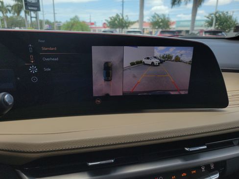 Certified 2025 Cadillac XT4 Premium Luxury FWD image 21