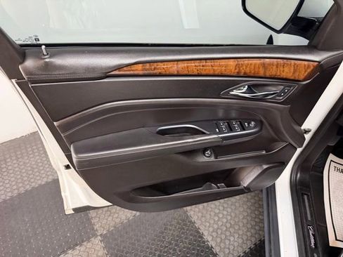 Used 2016 Cadillac SRX Luxury FWD image 15