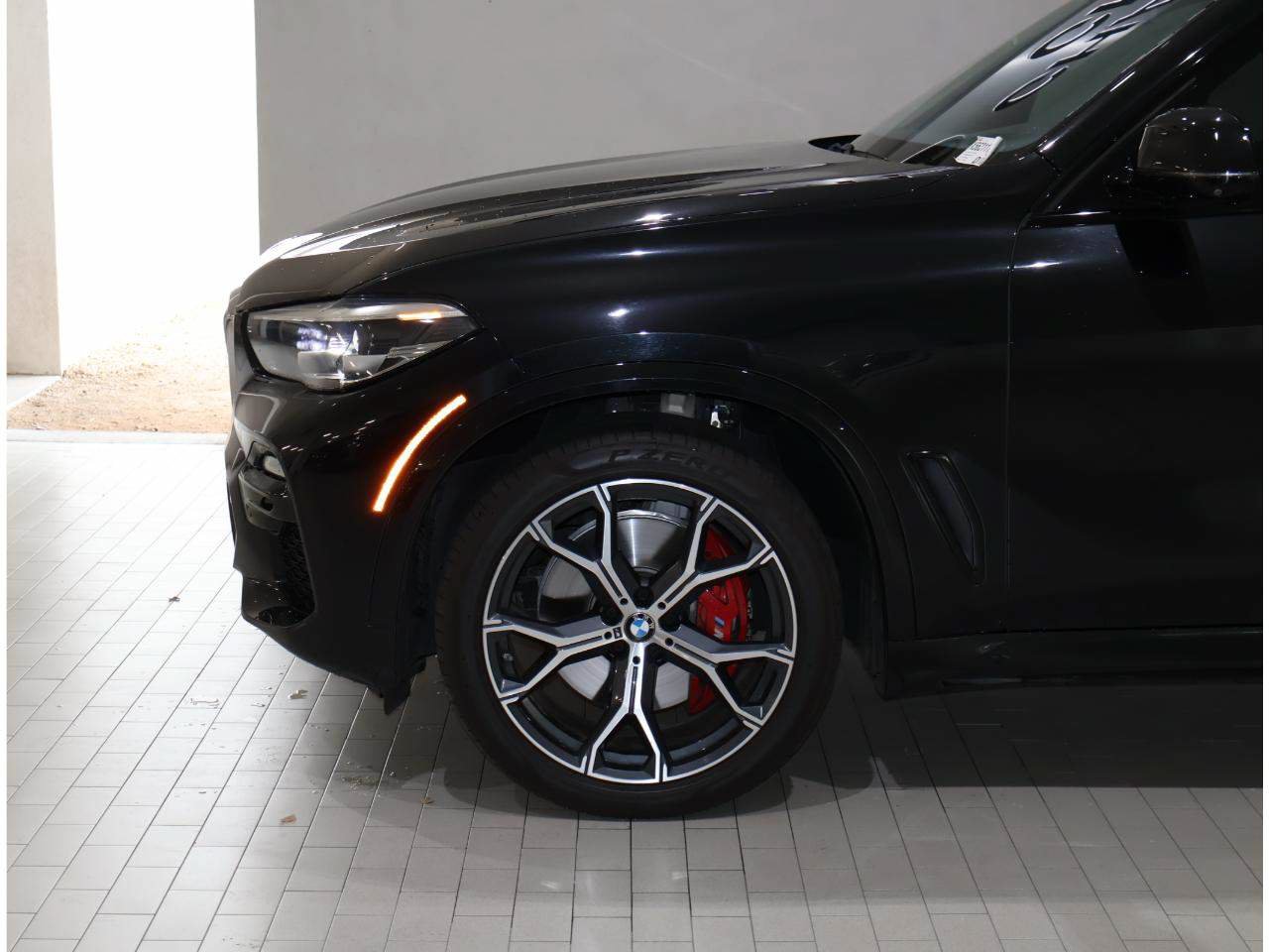 Used 2021 BMW X5 xDrive40i w/ M Sport Package AWD/4WD image 4