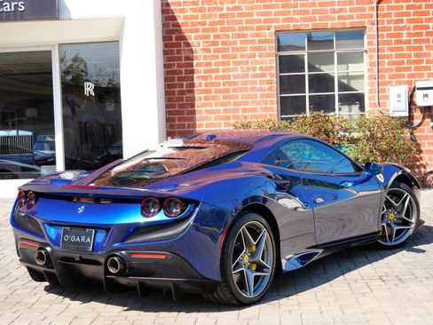 Used 2022 Ferrari F8 Tributo RWD image 9